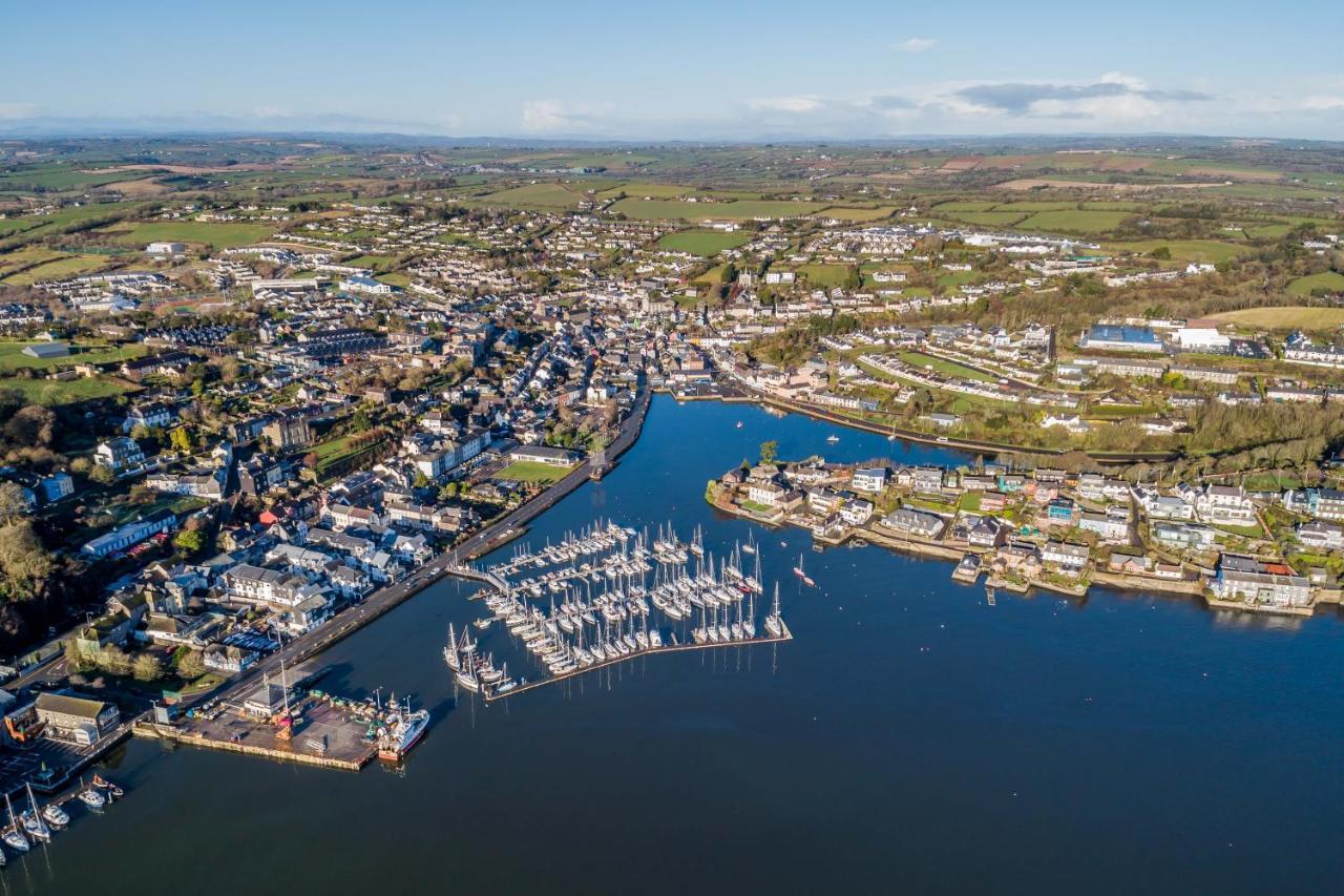Ocean View,Kinsale, Hosted By Exquisite Holiday Homes, Sleeps 22 Kültér fotó